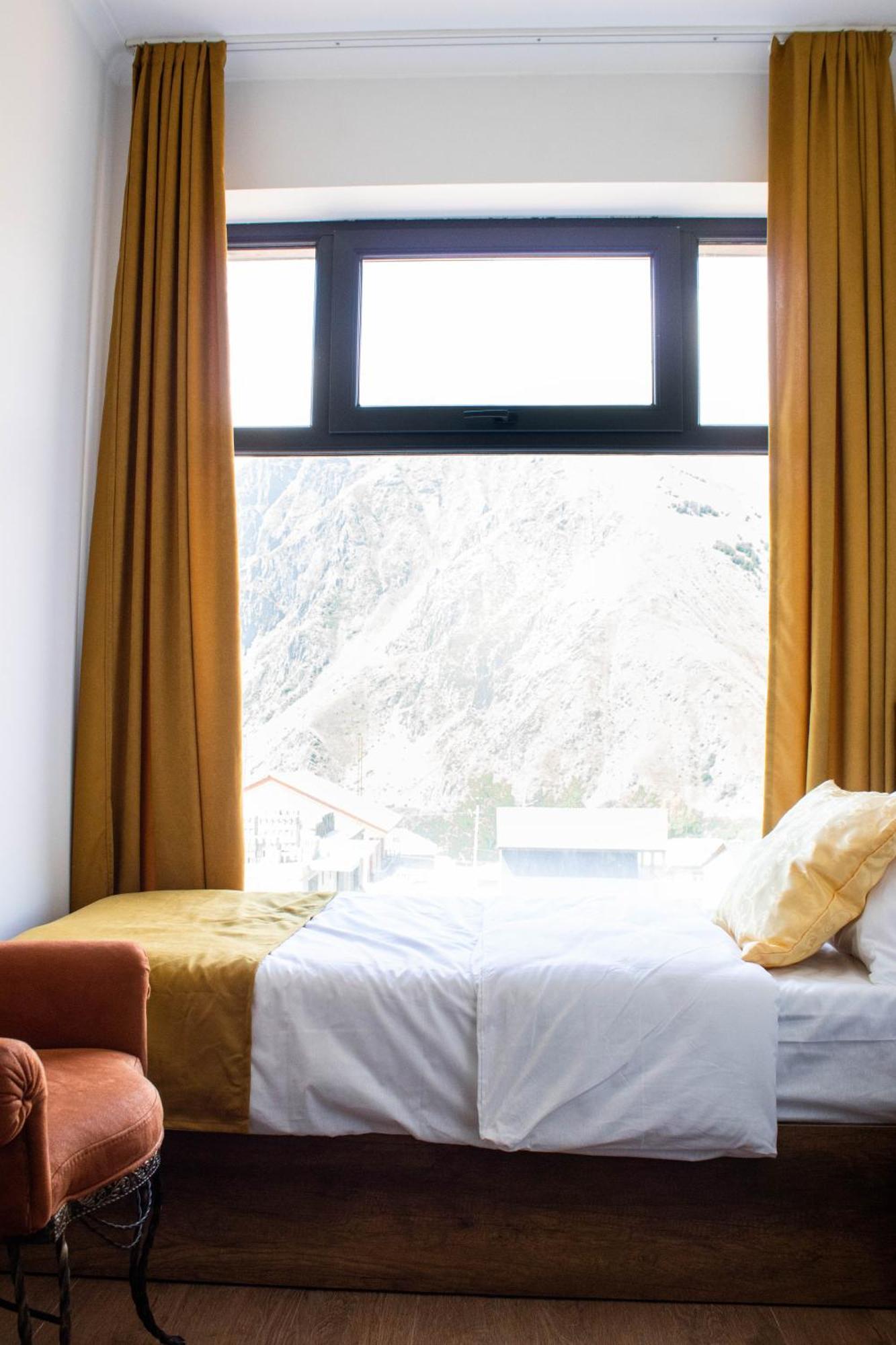 ホテル Melodia Kazbegi エクステリア 写真